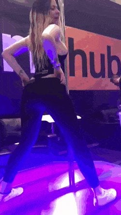 Ashley Alban shaking that ass