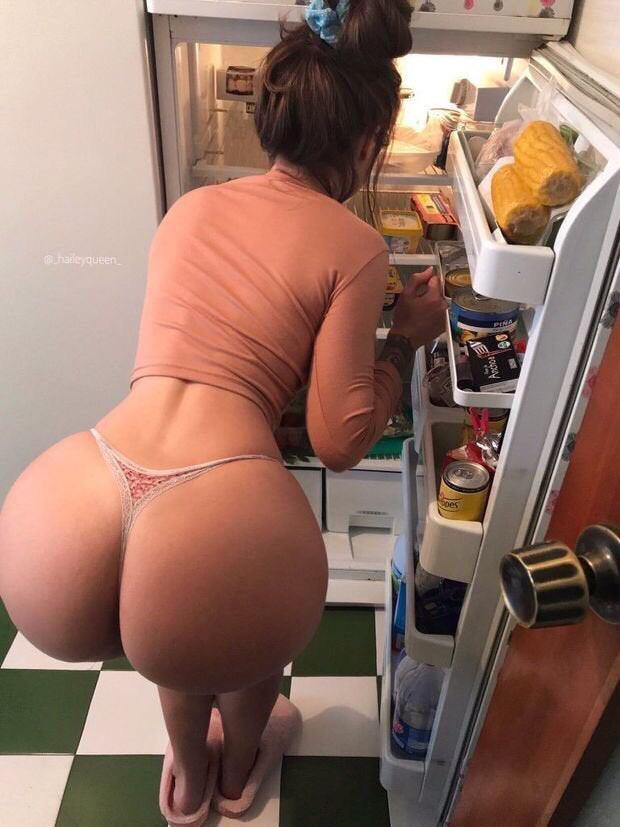 PAWG Little snack