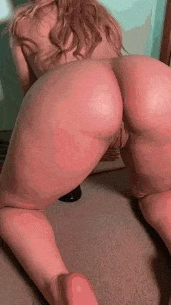 PAWG My ass gets so excited before a stretch 22