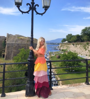 I’m in love with this country 
Outfit : ...
