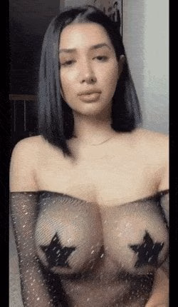 Wait fot it 😈 ( her free album in comment )