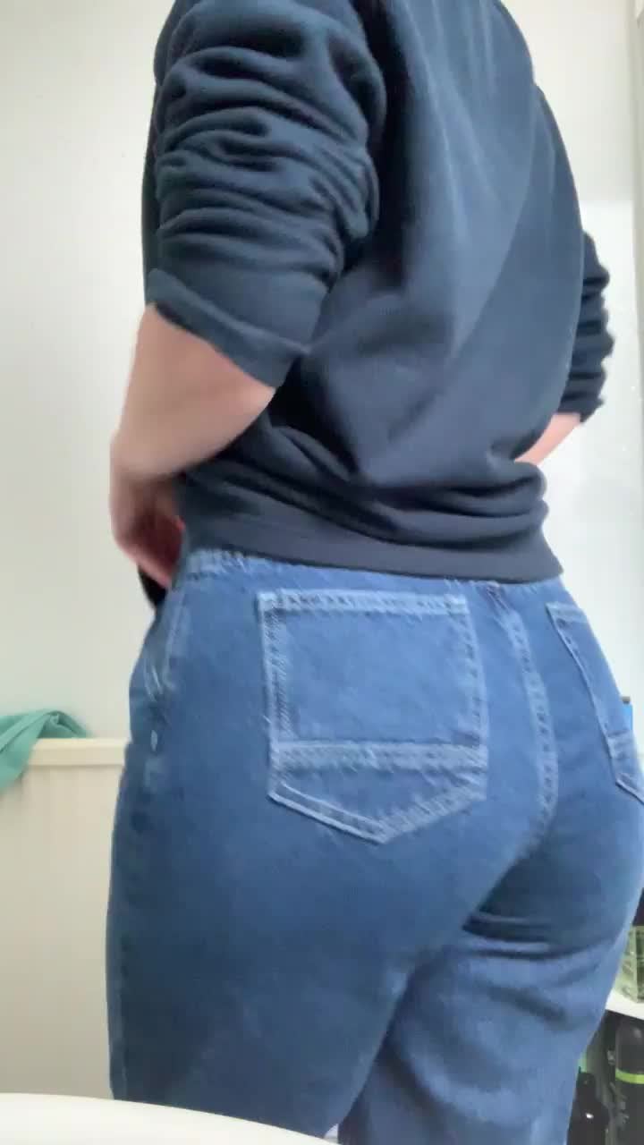 PAWG Did you know mom jeans do a great job
