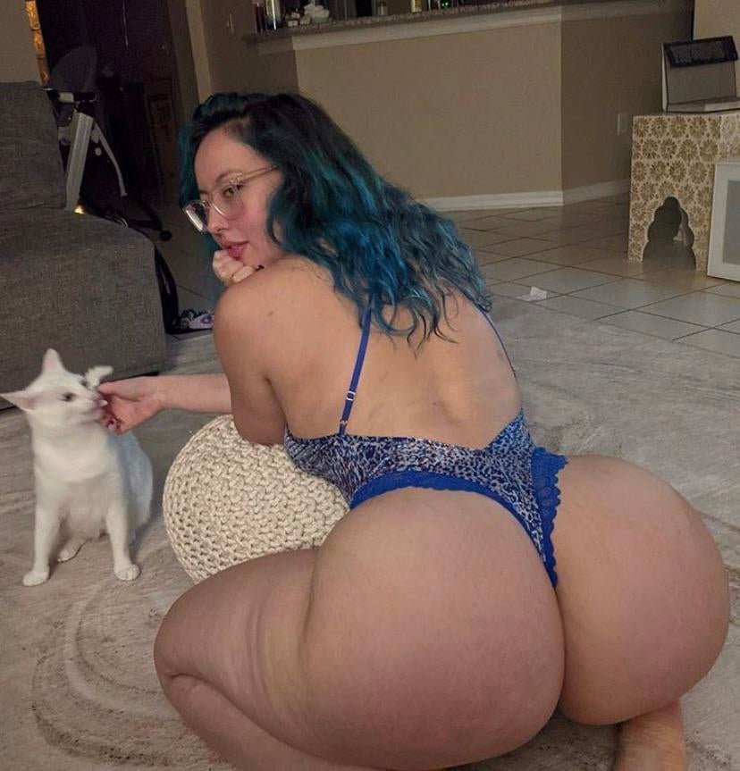 PAWG I want the other pussy