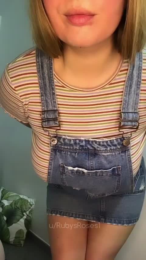 How do we feel about thick nerdy girls