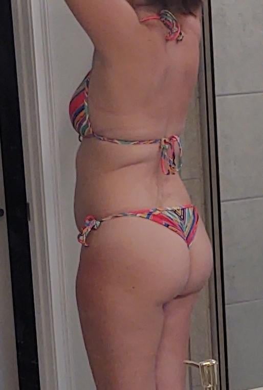 Thick Ass ready for the beach she didnt mind