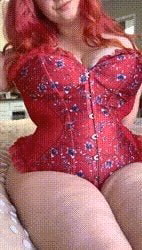 Who wants to fuck a thick redhead?