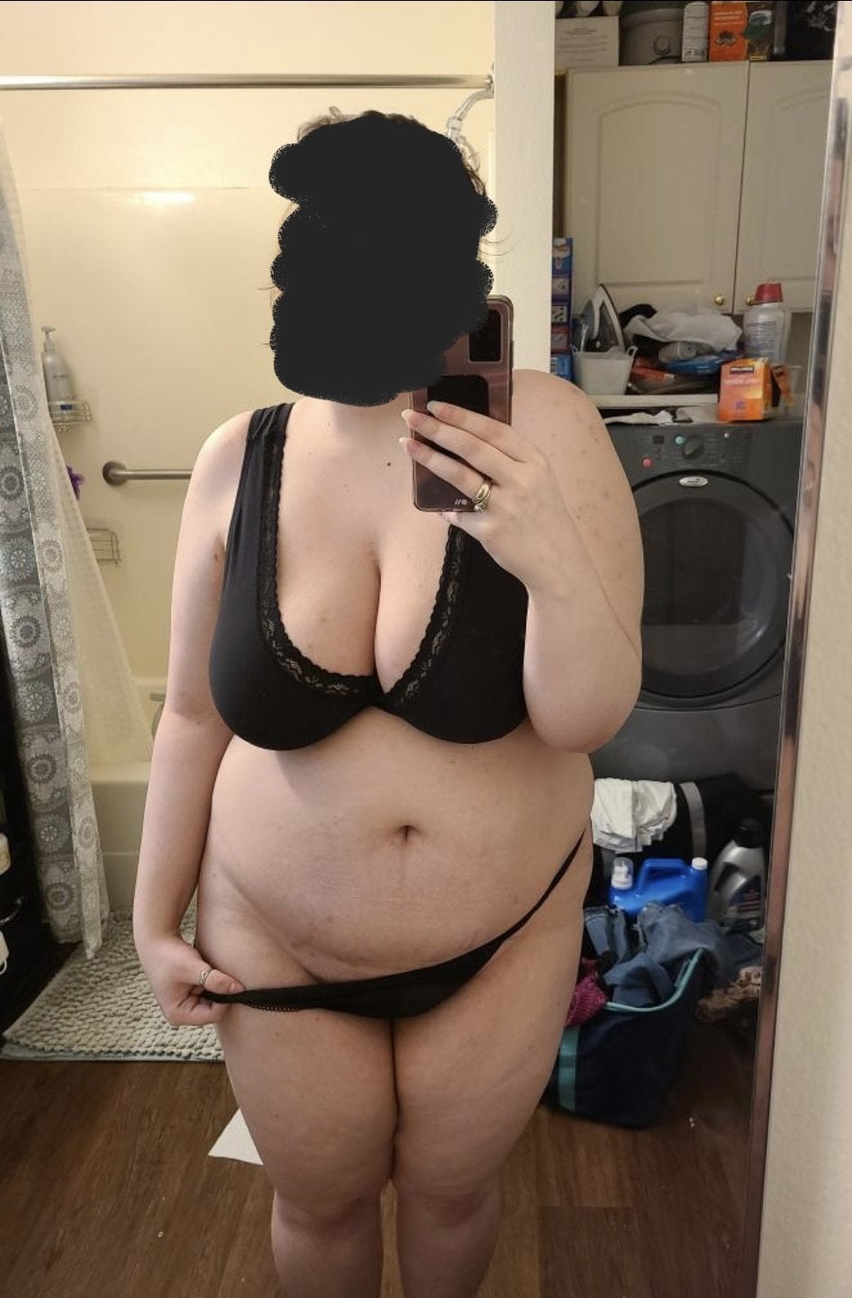 Feeling sexy in all black Thick White Girls