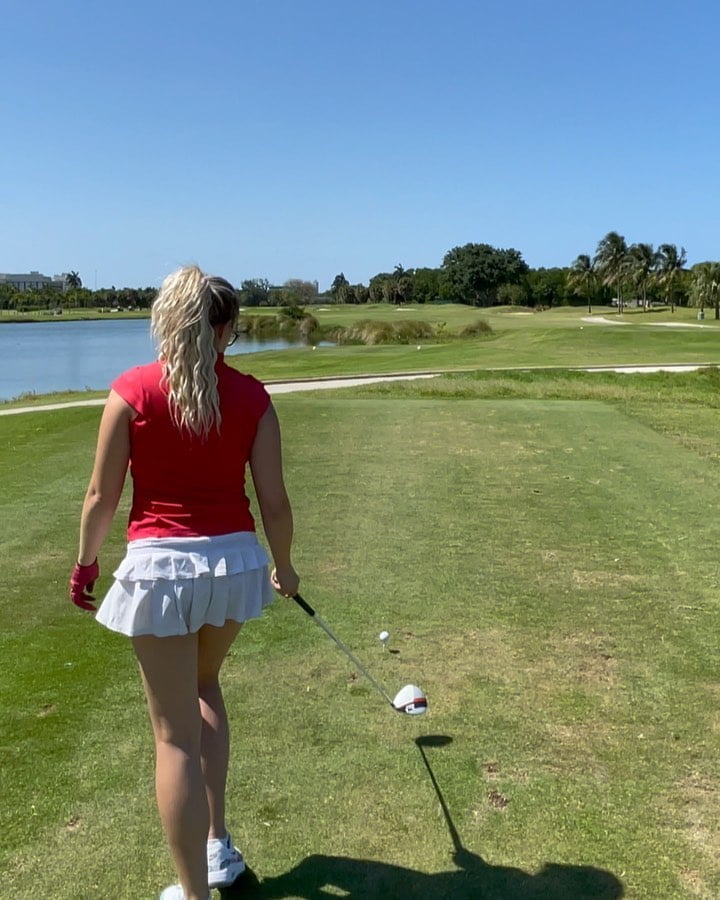 Patrycia Kayy Who wants to play a round with me