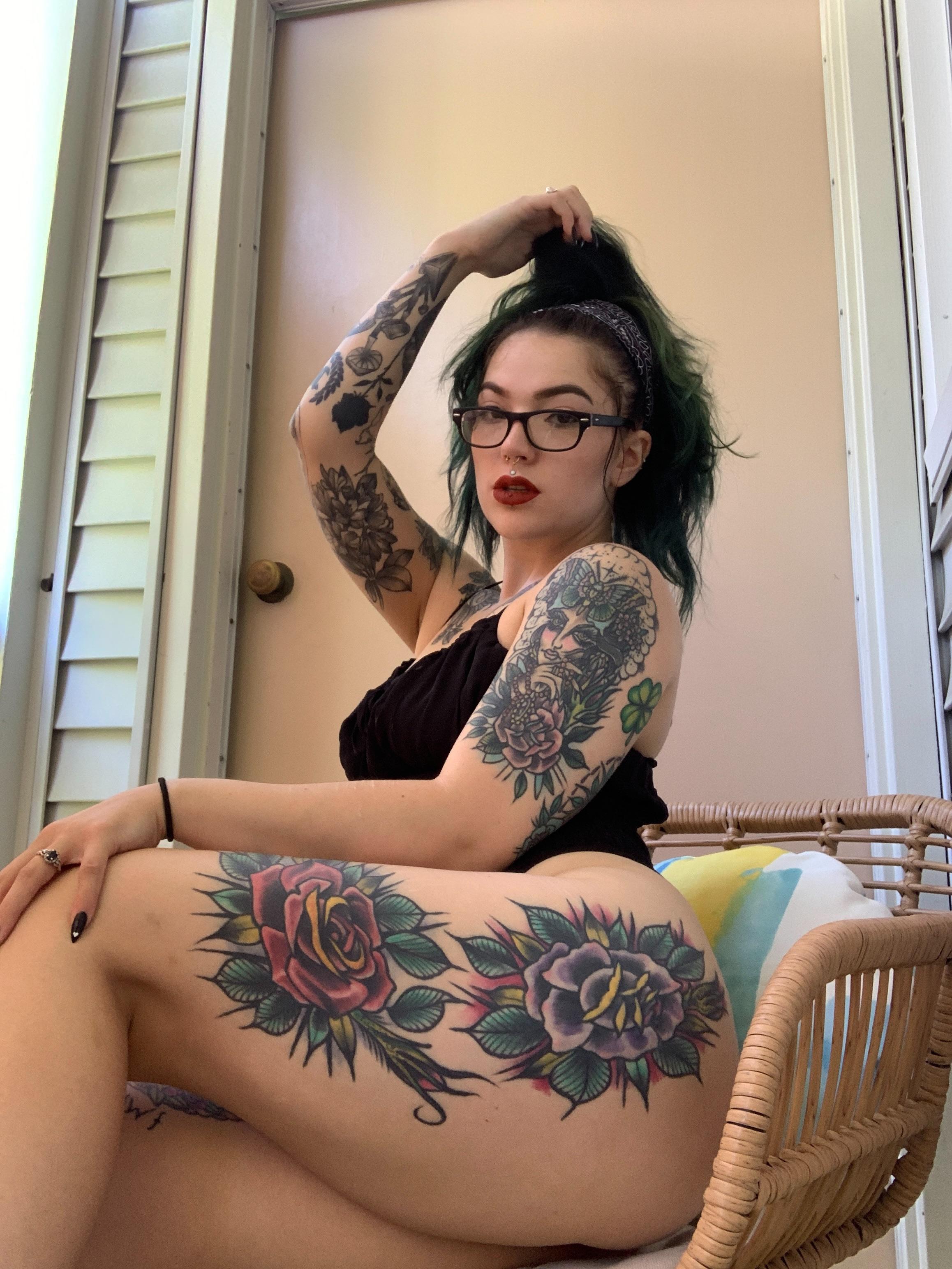 How about a thicc goth girl Thick White Girls