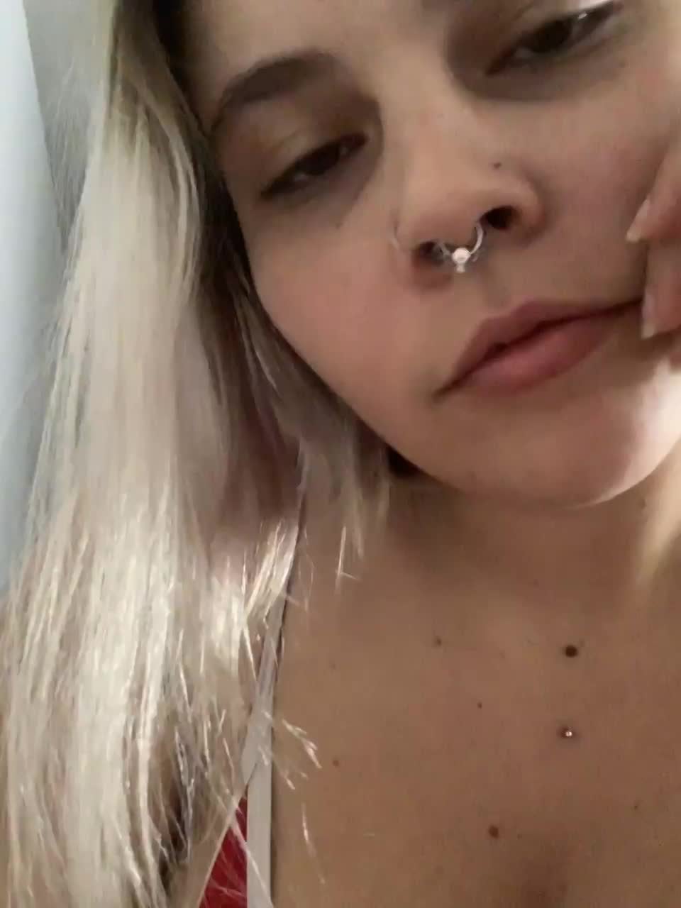 Theyre trying to escape Thick White Girls