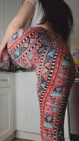 PAWG Who ordered a PAWG ass in flare pants