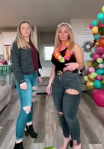 Blondie on the right tho Centaur Girls