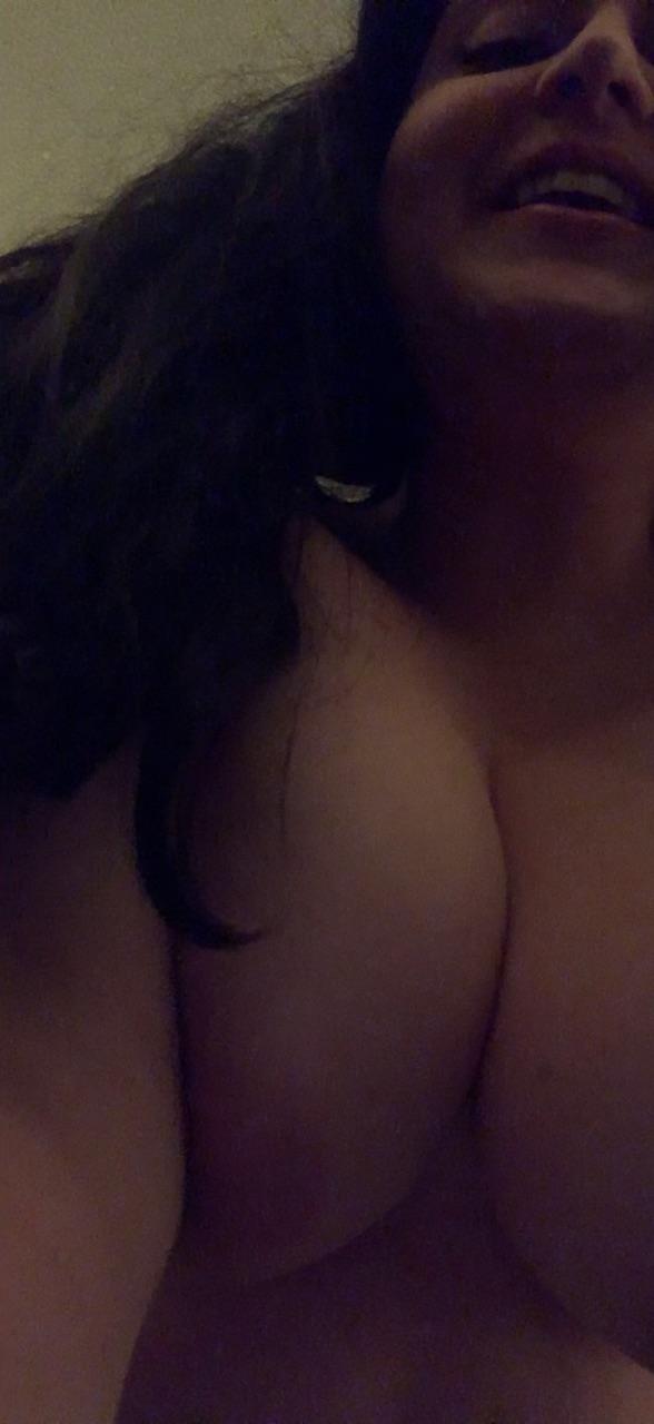 Who doesnt love big tits in your face Thick