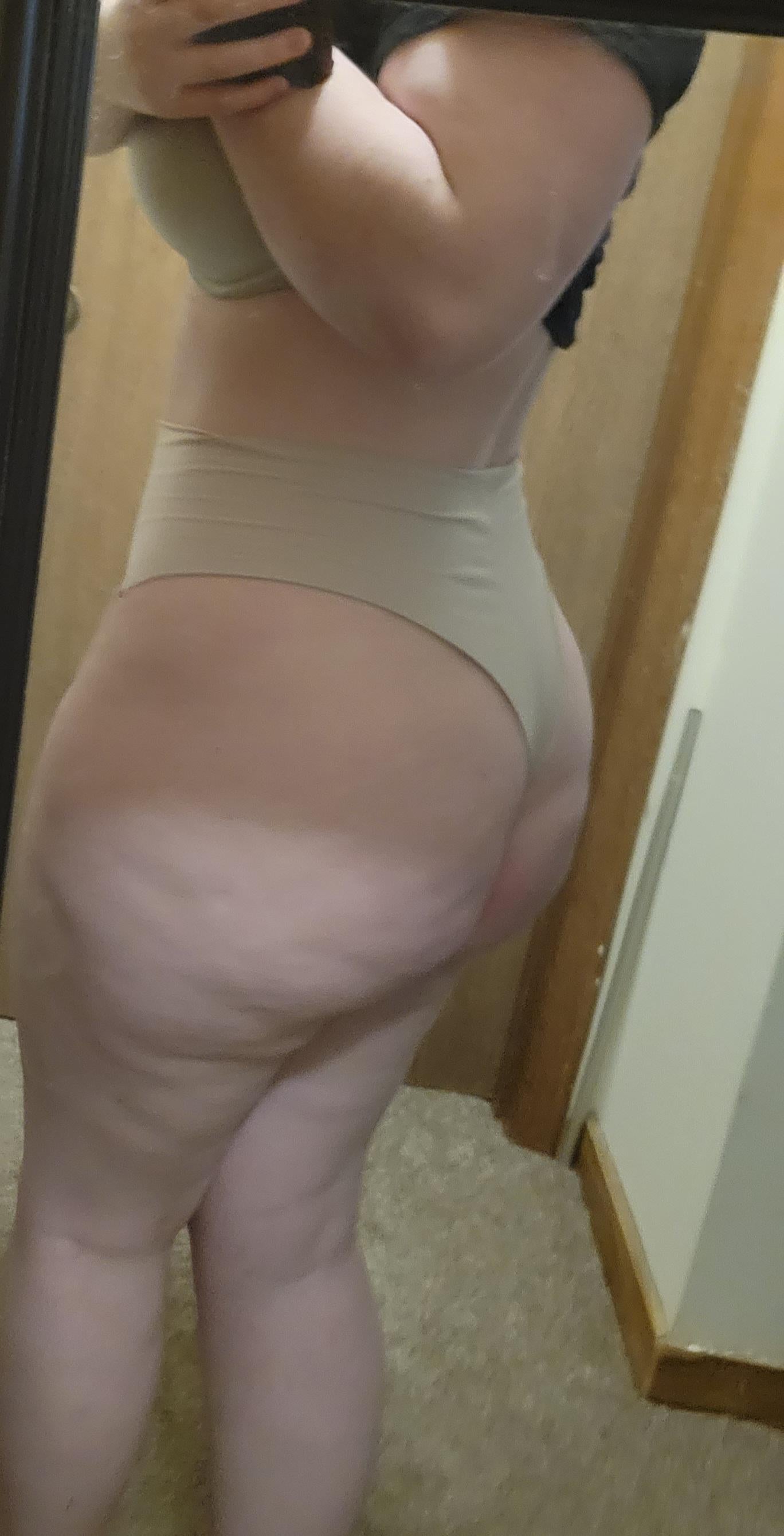 could you resist this ass Thick White Girls