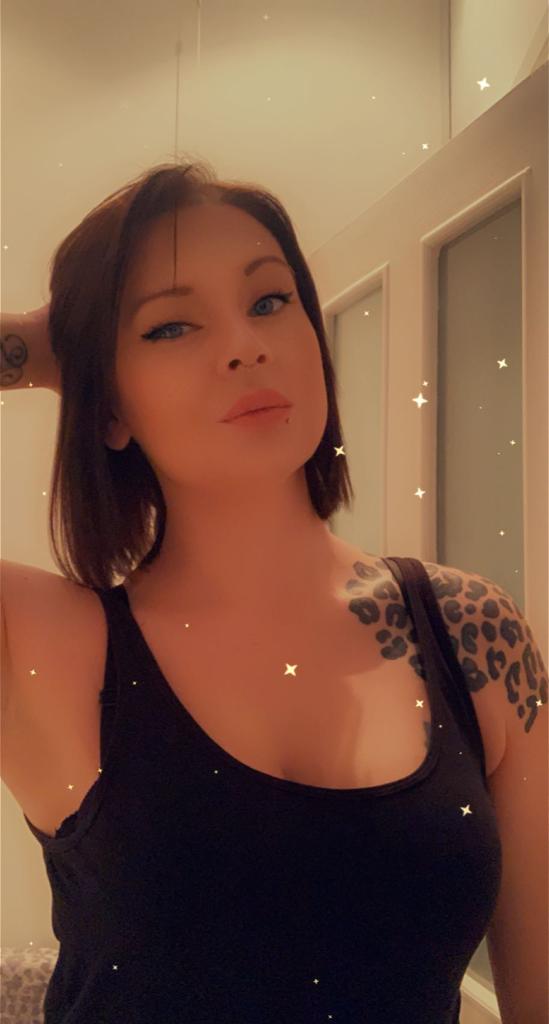 Cute tattooed alt girl at your service Thick White