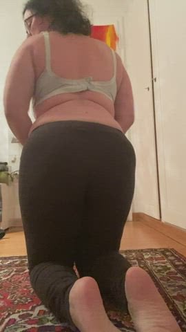 Get between my legs and make me cum Thick