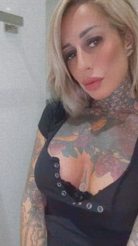 Are you into tattooed girls with an Aussie accent