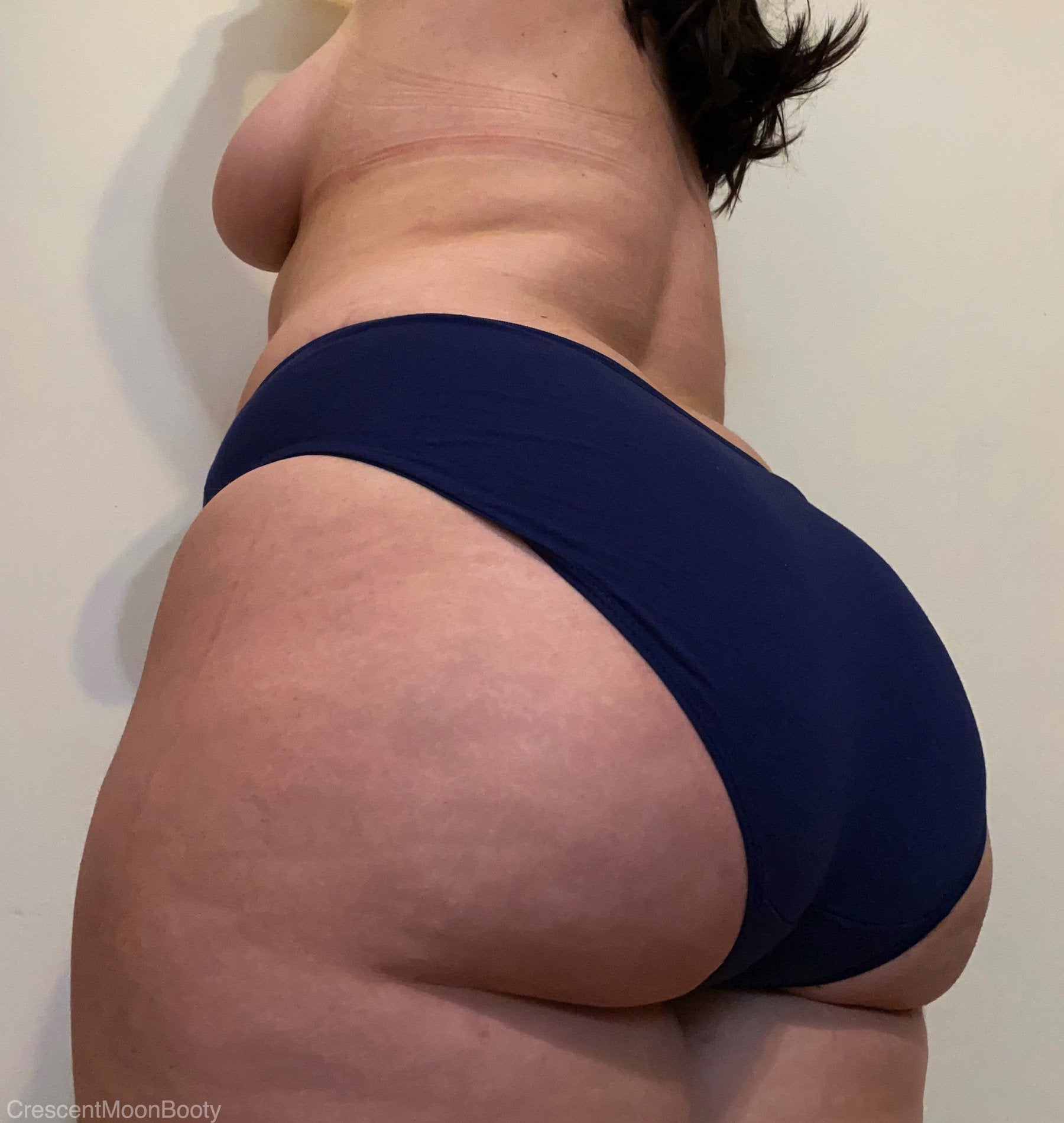 Celebrating the weekend with a thick piece of pawg cake