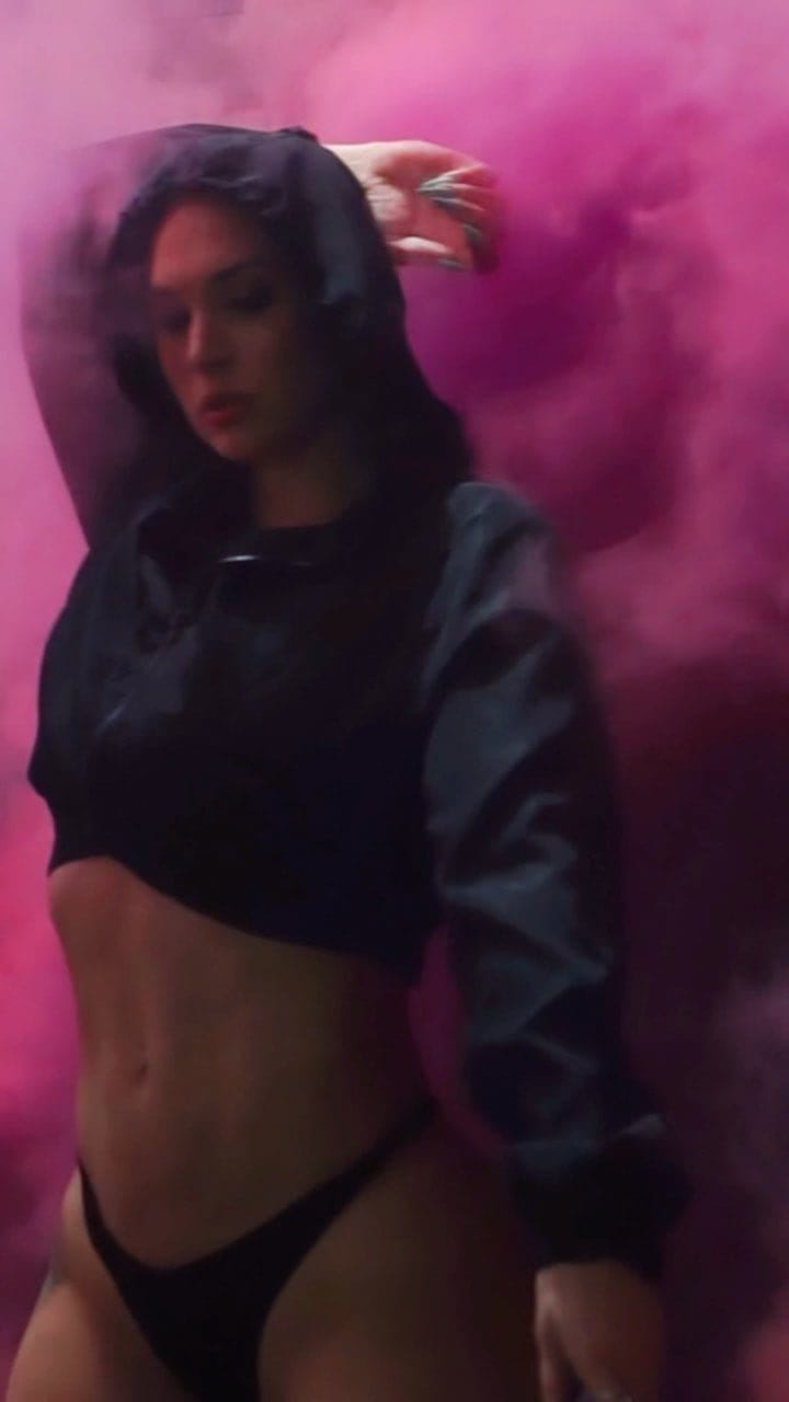 She wants all the smoke Flashback Friday @zahraelise