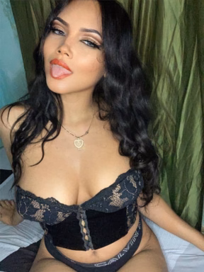 My ex-boyfriend said that I do not look sexy in the outfit I hope you like me at least
