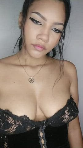 Do you prefer to cum on my tits or on