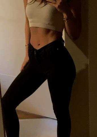 i need some hands under my shirt now Thick