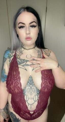 touch me baby check my profile fi you wanna see