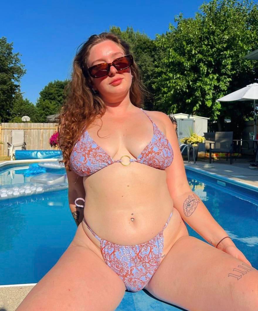 Fuck me by the pool Thick White Girls