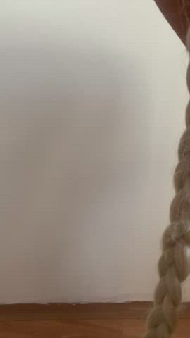 I need a face to sit on Thick White