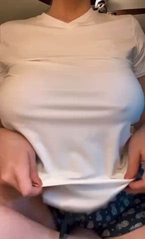 To answer your question theyre GGs Thick White Girls