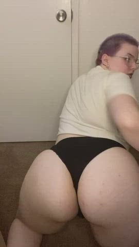 need more hands on this ass Thick White Girls