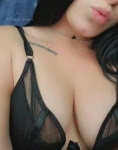 Come play with my titties