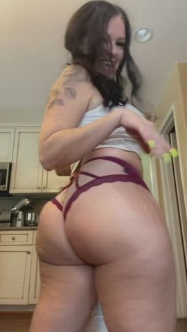 PAWG If I made your dick knock at your zipper…