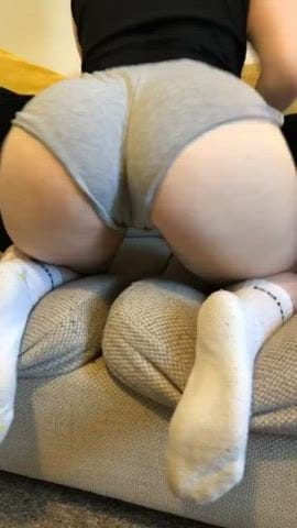 PAWG Ive got some tight pink holes I want to
