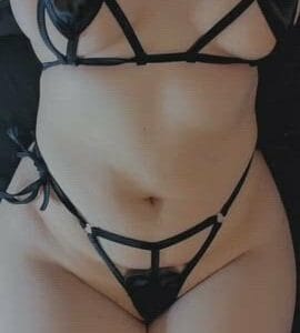 i hope you like my curves 🖤