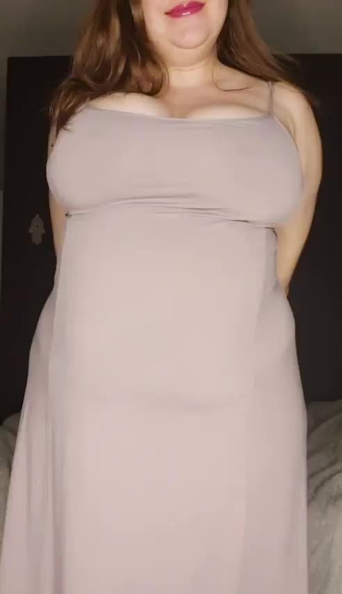 Im like a chubby Disney princess that shows my tits