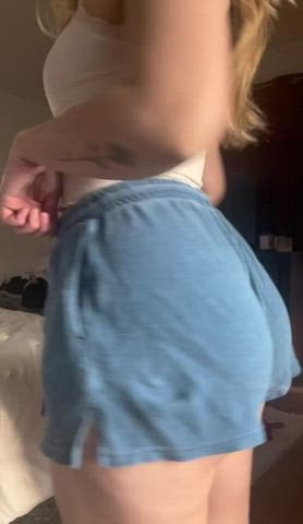 PAWG I have disappearing pants when youre around