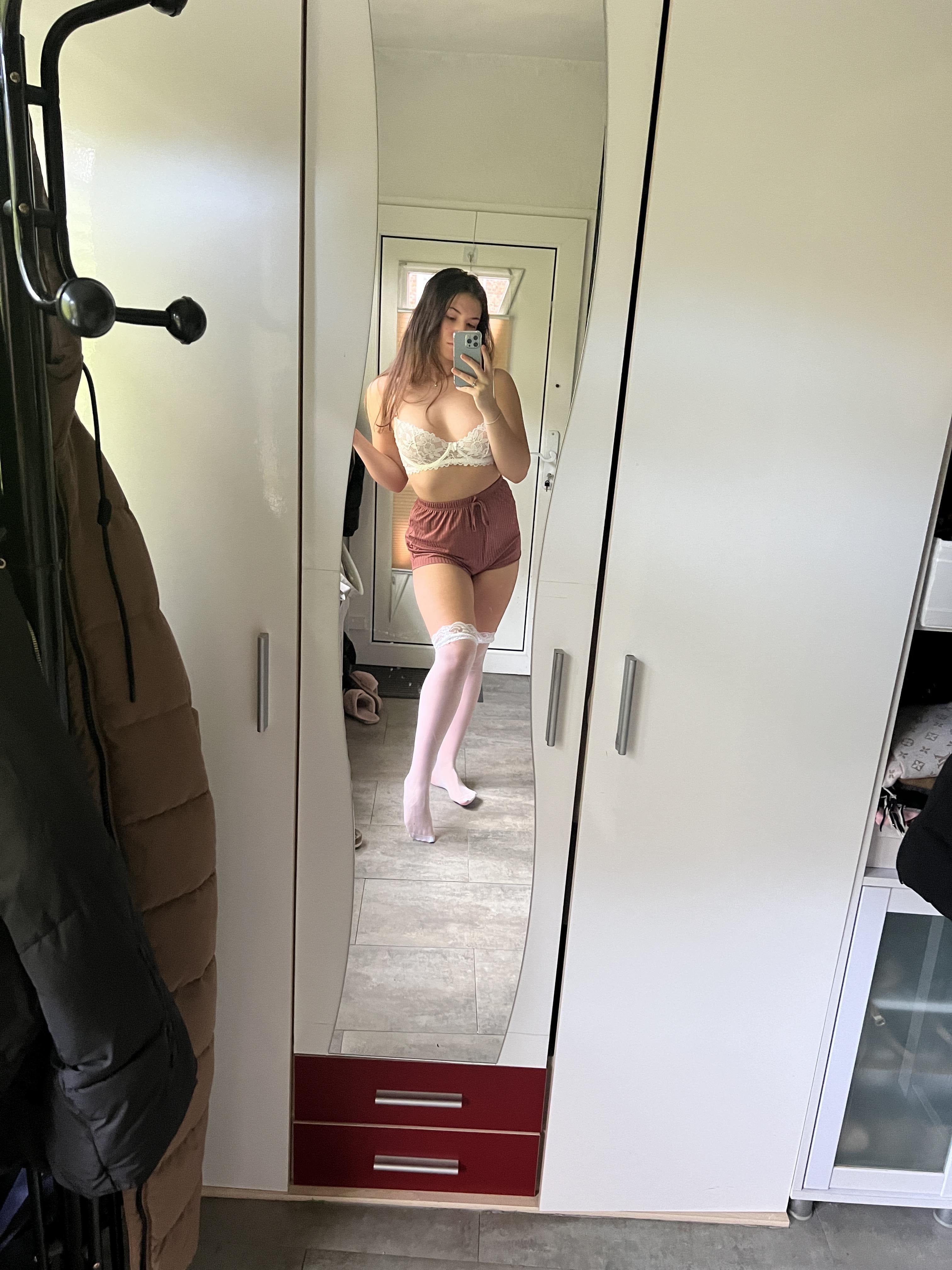 Welcome to my neighborhood can I show you around town