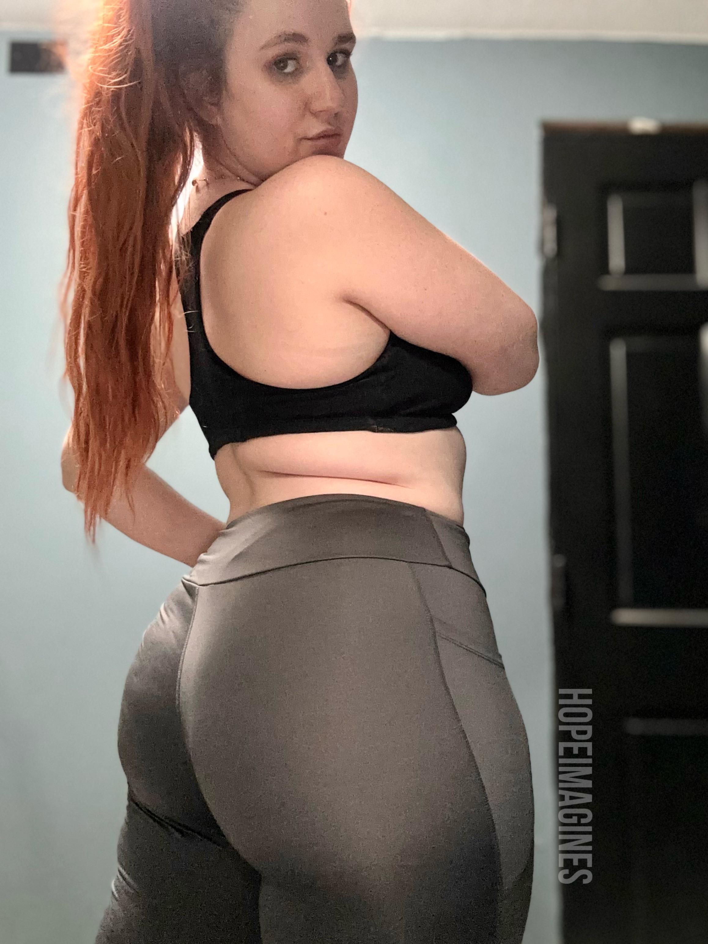 Thick booty off to the gym Care to sweat with