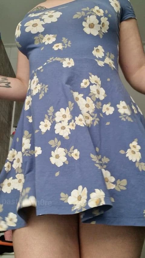 PAWG Hiding cakes under this sundress say hi if youd