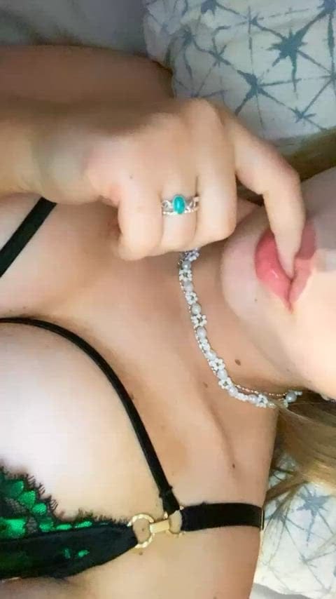 PAWG I bet you wish you could see the rest