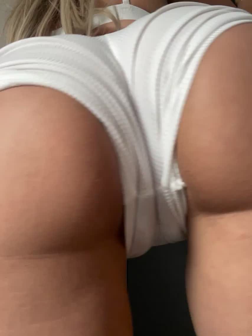 Tight and bouncy Centaur Girls