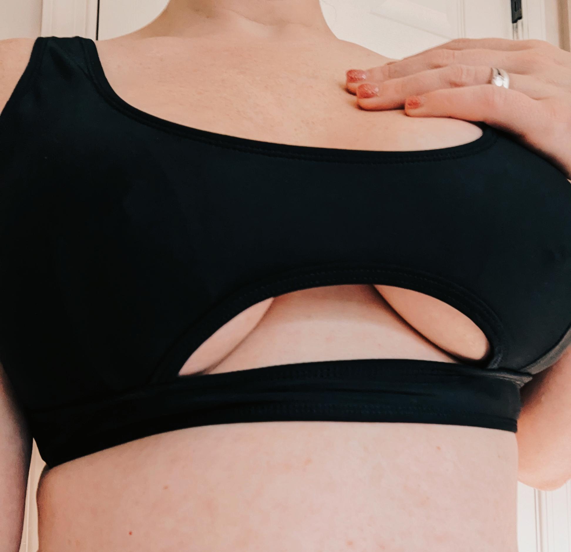 Thicker A little underboob on a thicker blondie