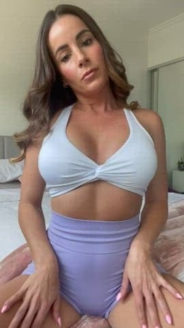 Titty fuck anyone Thick White Girls