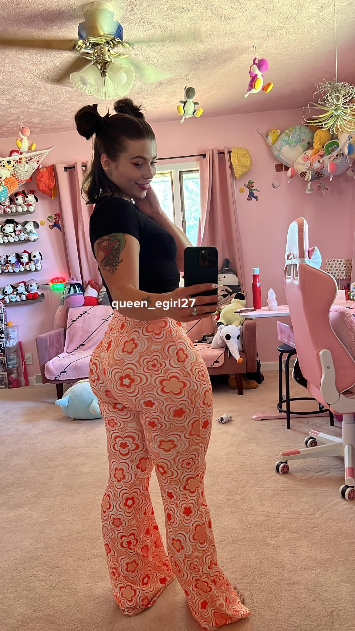 PAWG My flare pants are so cute I had to