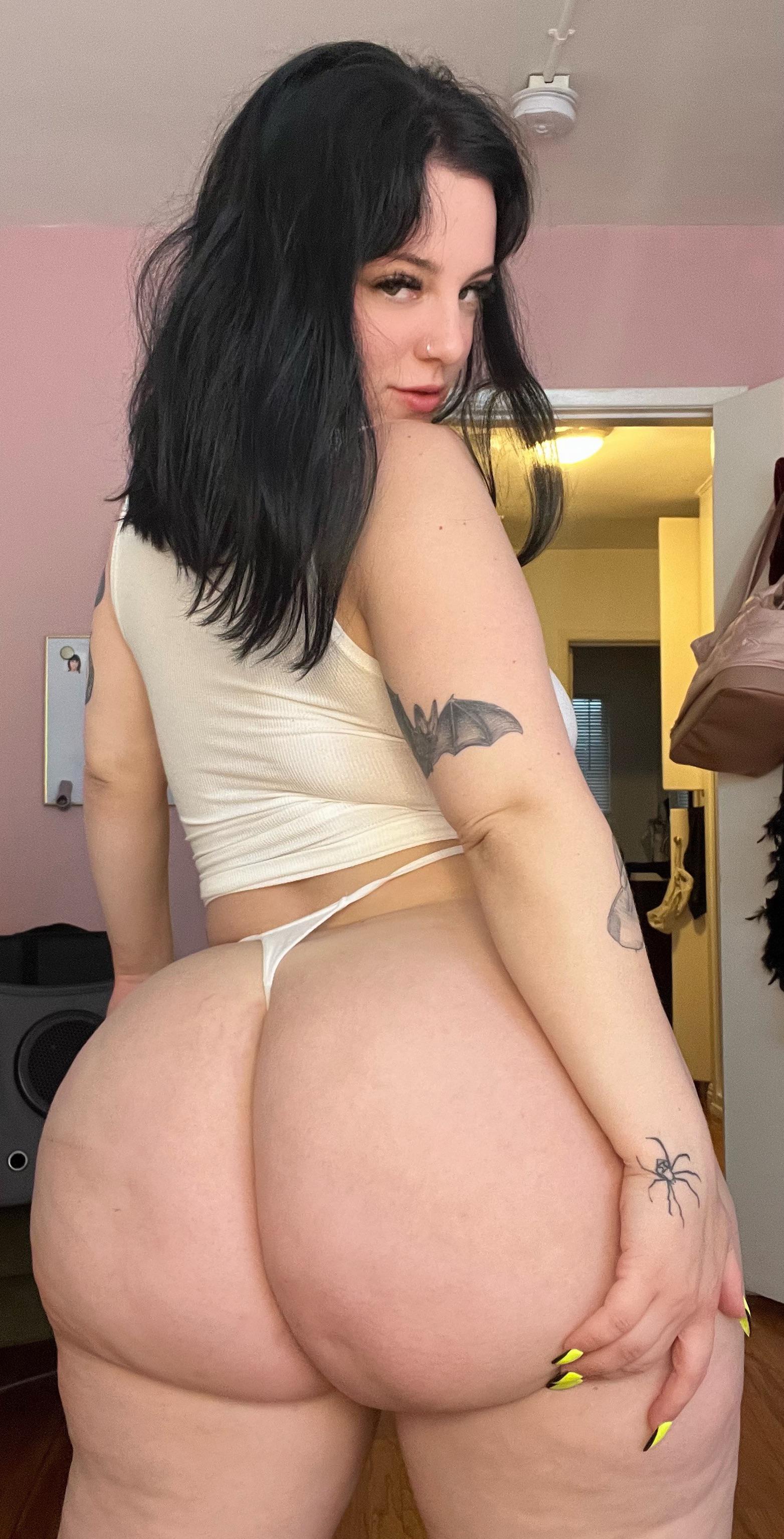 PAWG ass for days