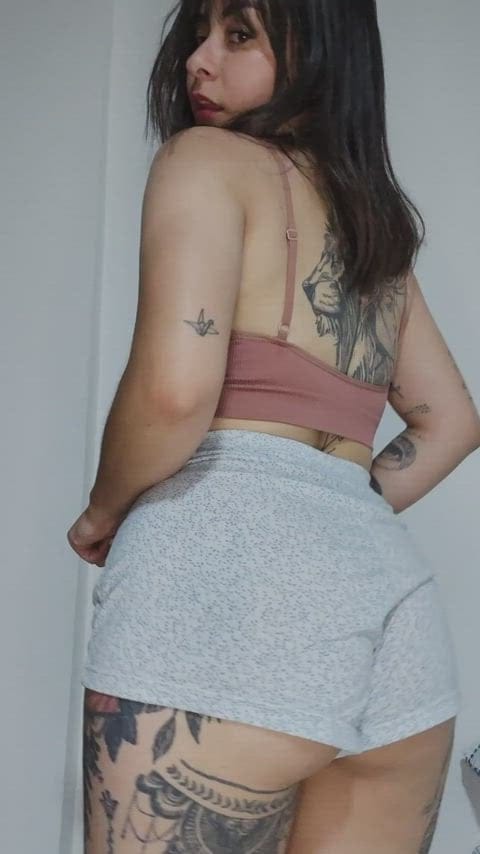 This milf will sit on your young face Thick