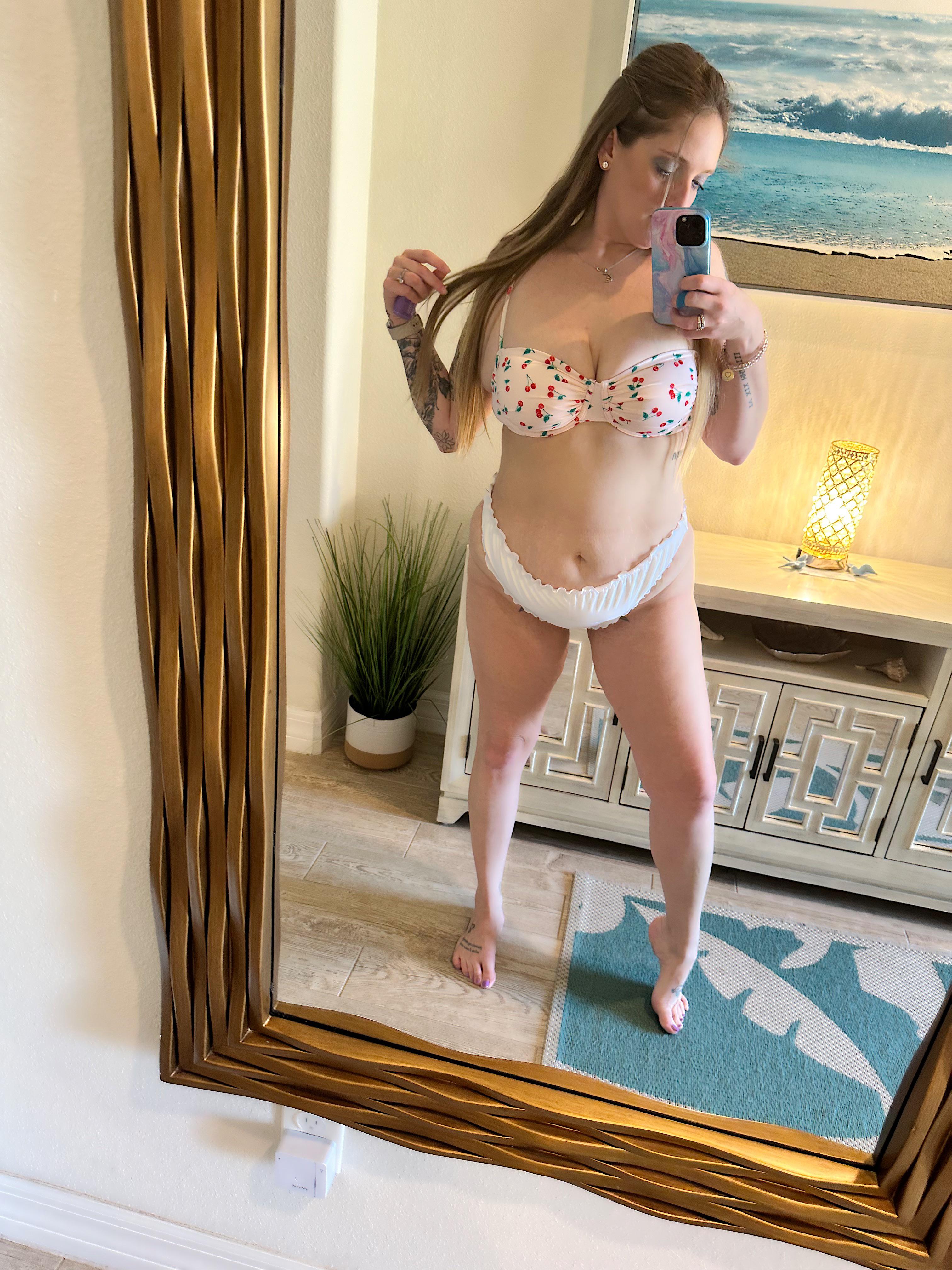 Trying on my new bikini… do you like Thick