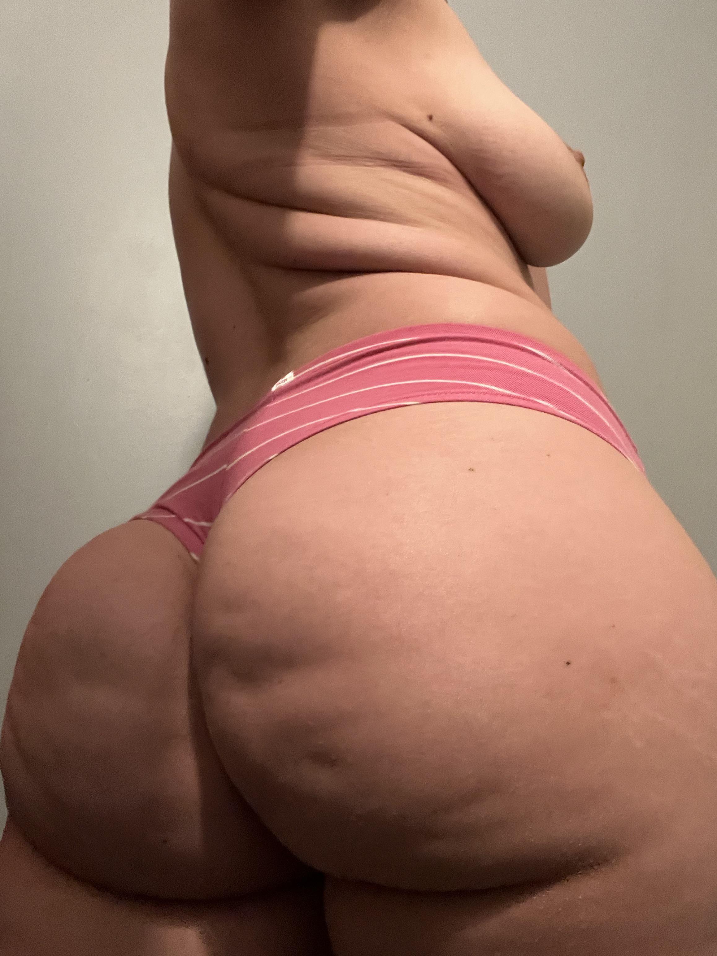 PAWG I come with a built in face warmer…