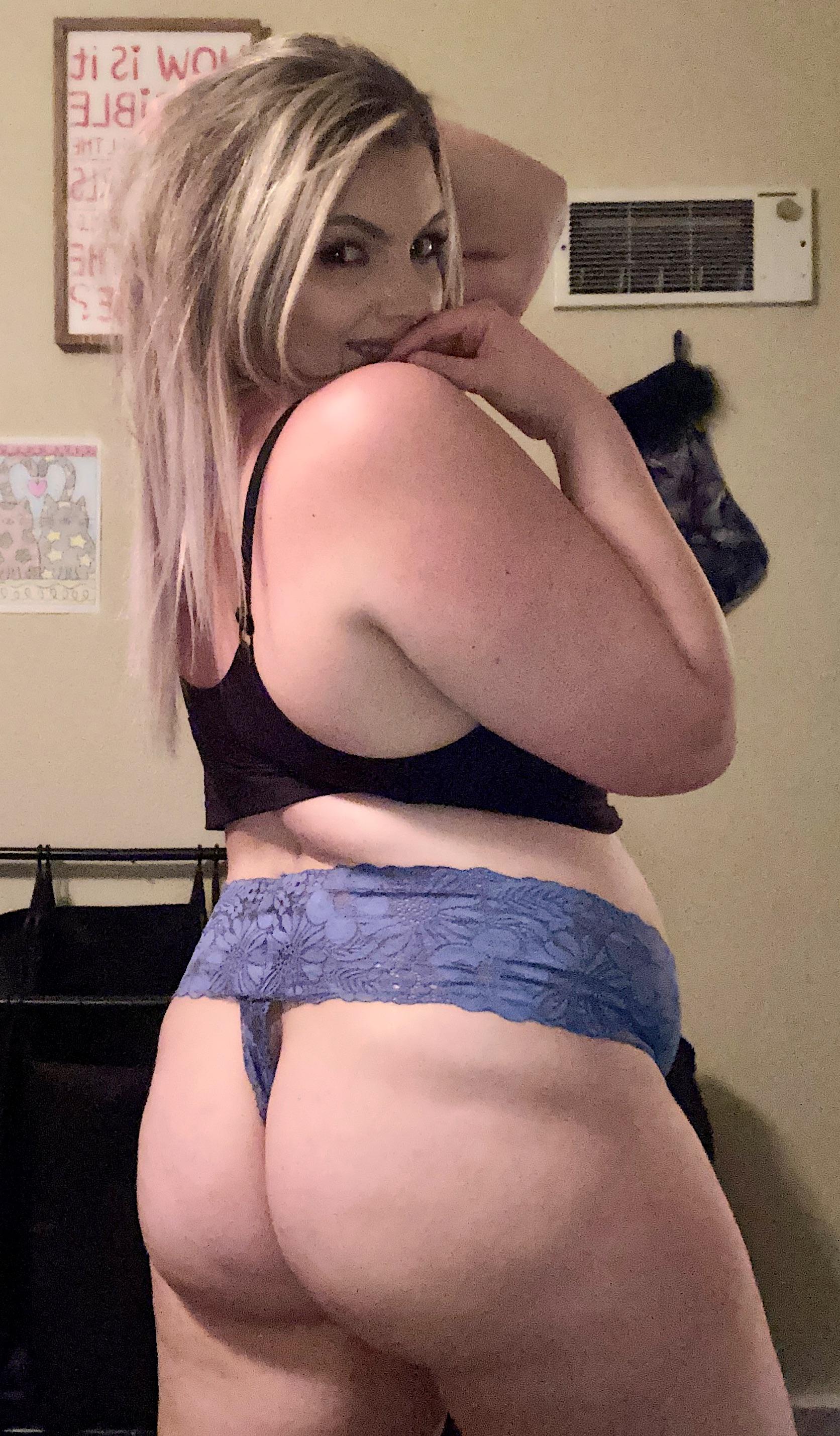 Thicker Happy Friday babes